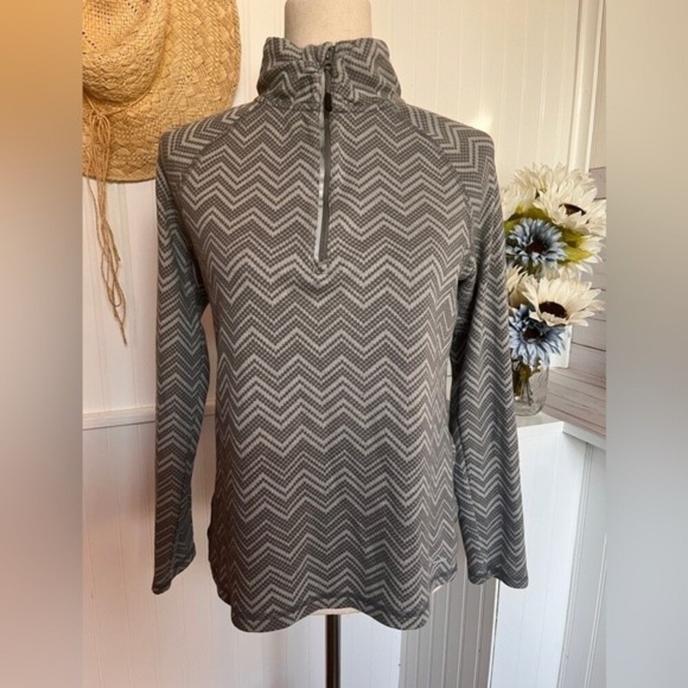 Long Sleeve Quarter-Zip Sweatshirt – Grey